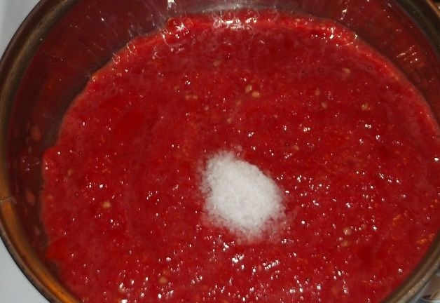 Баклажани в томаті на зиму — смачні рецепти зі всього світу