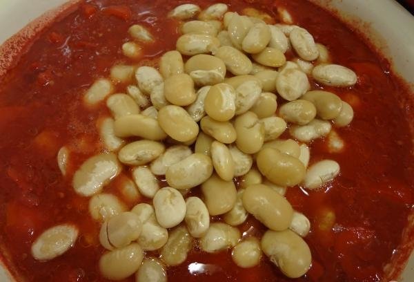 Квасоля в томаті — смачні та прості рецепти приготування бобових на зиму