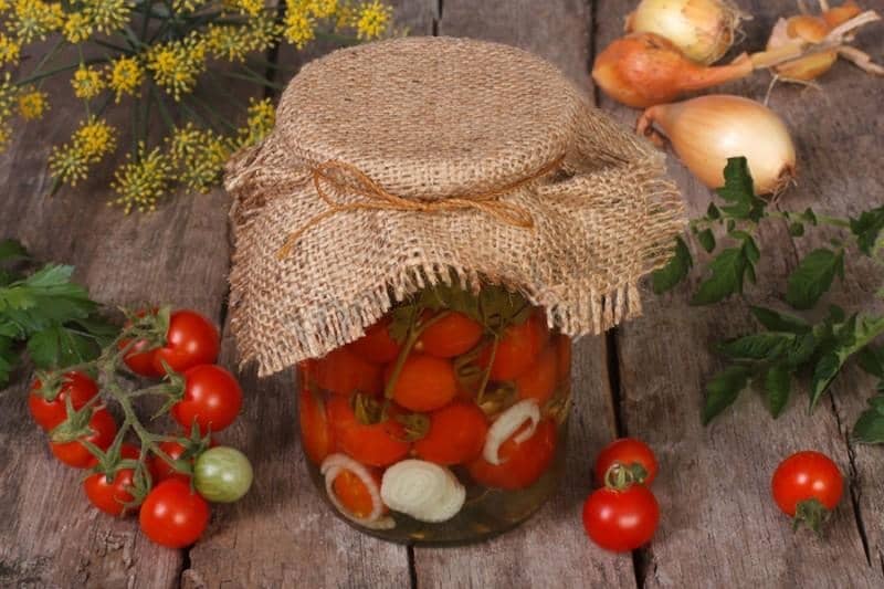 Мариновані помідори черрі — смачні рецепти на зиму
