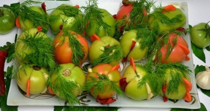 Мариновані зелені помідори — чудовий делікатес на зиму