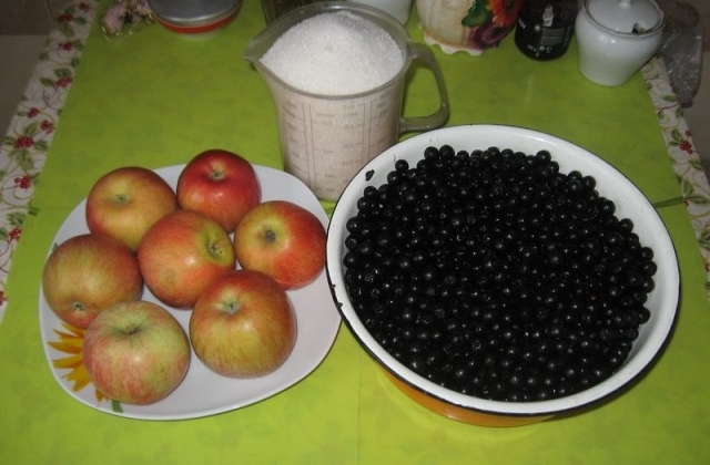 Яблучний сік на зиму: прості рецепти і секрети приготування