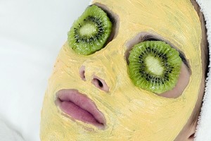 Як робиться маска з жовтою глиною для особи в домашніх умовах: рецепти