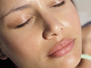 Розширені пори на обличчі: очищення та звуження пор