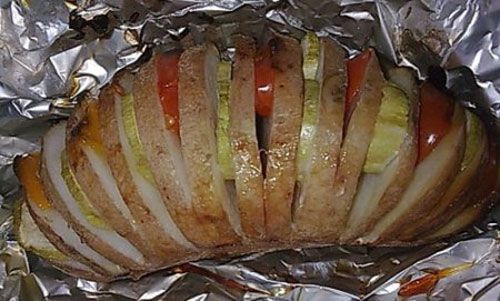 Картопля на багатті: як запекти у фользі, рецепти, скільки смажити по часу