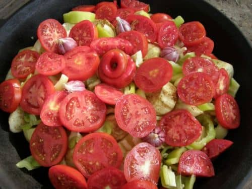 Яловичина з овочами в казані (тушкована): як готувати, рецепти