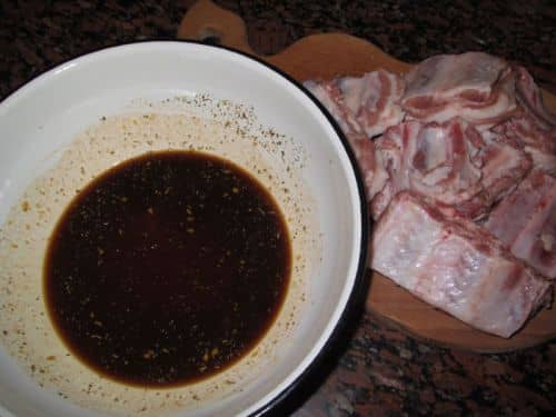 Маринад для свинячих реберець на мангалі або решітці, рецепти приготування