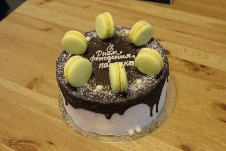 Торт з патьоками – 6 рецептів як зробити шоколадні патьоки на торті