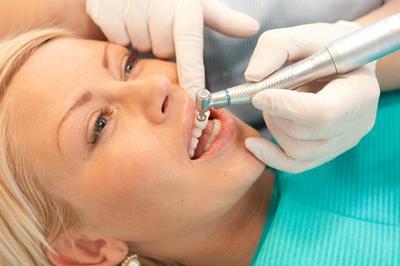 Підготовка до імплантації зубів перед операцією: як слід підготуватися