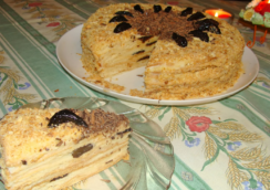 Торт з готових коржів   8 швидких рецептів в домашніх умовах