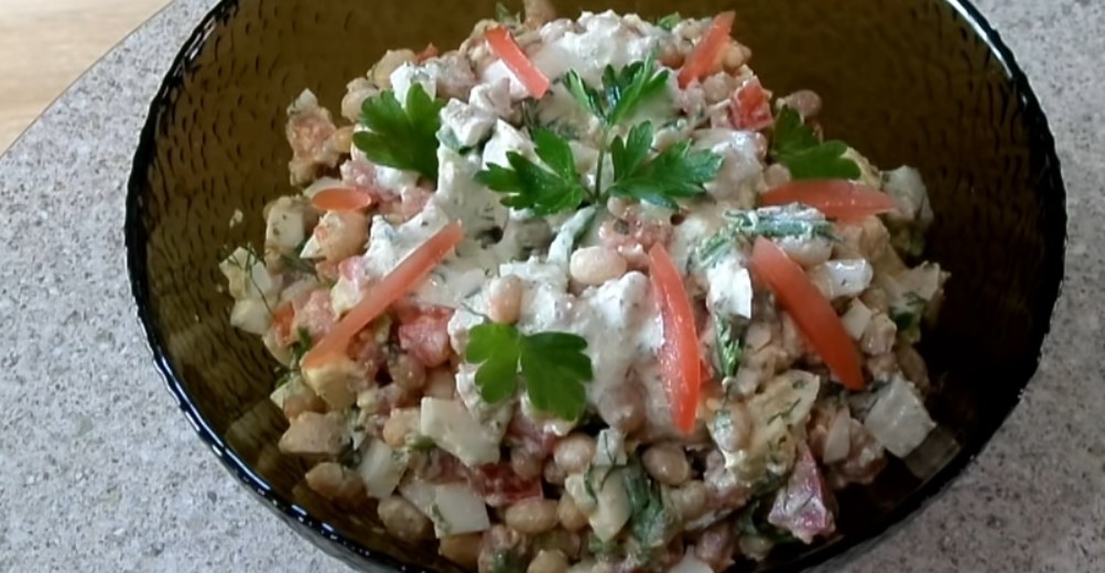 Салат з консервованої квасолею. 11 дуже смачних рецептів