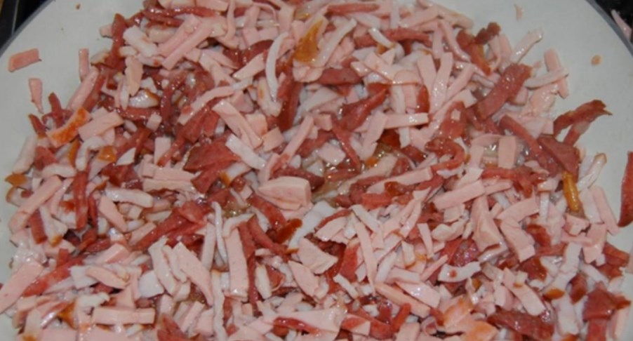 «Солянка» з ковбасою. Рецепти приготування в домашніх умовах
