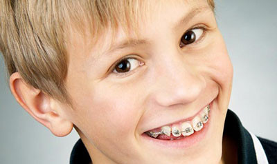 Виправлення прикусу у дітей: як виправляють неправильні зуби дитині в 2 роки, лікування, що робити, з якого віку виправити