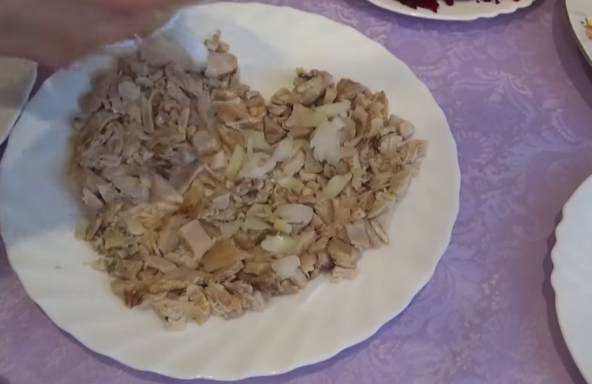 Салат «Гранатовий браслет»: 11 смачних рецептів з яловичиною та куркою