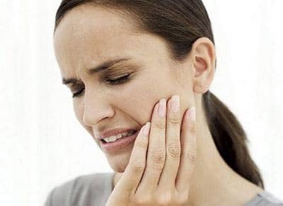 Зубний біль: психосоматика, психологічні причини, що робити, якщо болять зуби зліва на нервовому грунті, як відрізнити від невралгії