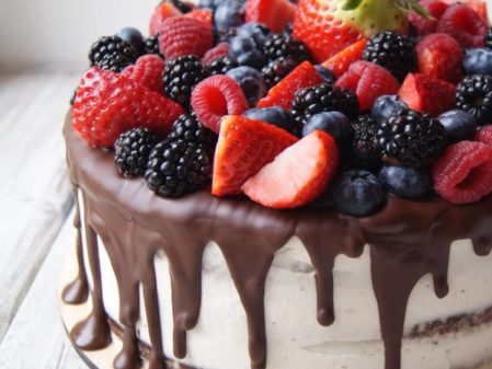 Торт з ягодами   10 рецептів приготування торта з літнім настроєм