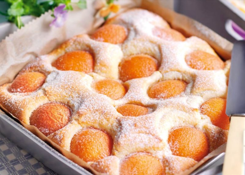 Пиріг з консервованими персиками   7 рецептів