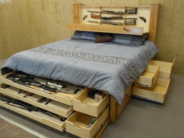 Двоспальне ліжко з підйомним механізмом і з ящиками для зберігання. Робимо своїми руками з дерева: розміри, фото креслення і хід роботи