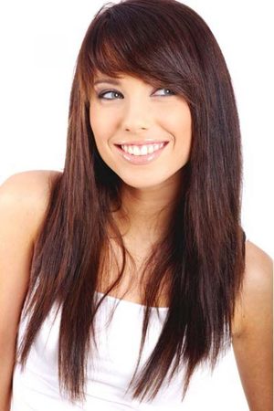 Асиметрична коса чілка для коротких і довгих волосся: види укладки, кому підходить