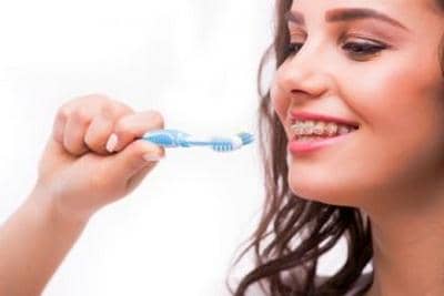 Зубна паста для брекетів: РОКС і список інших, які є, крім ROCS і який краще чистити зуби