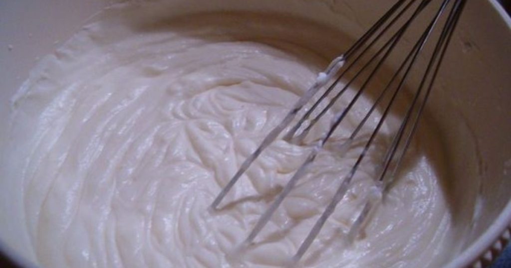 Дуже смачний крем для бісквітного торта або бісквітних коржів по простому рецептом