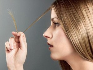 Що робити, якщо волосся дуже сухі і ламаються: основні причини і лікування