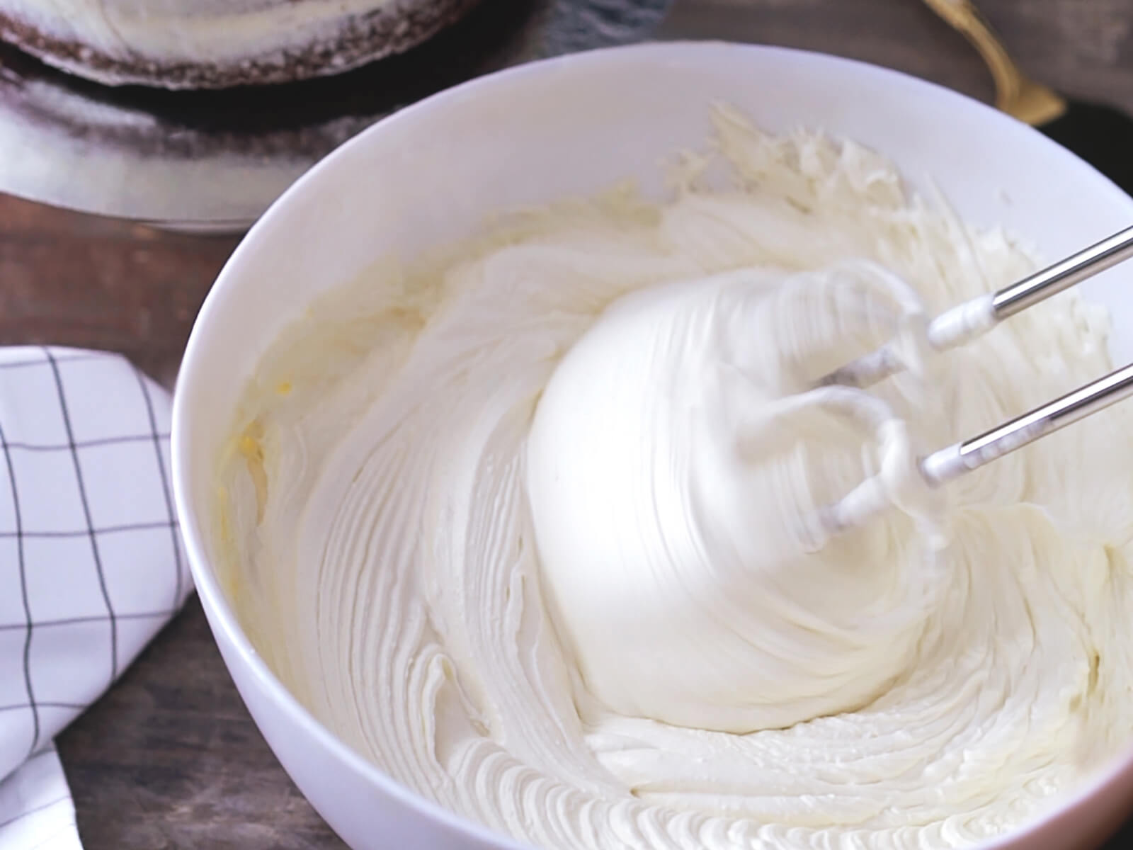 Крем з вершків – 10 смачних рецептів крему для торта.