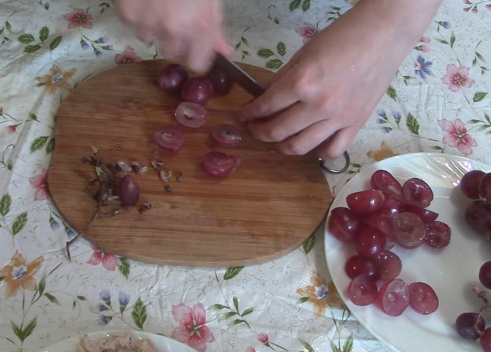Салат «Тіффані» з виноградом і куркою. Поради, як приготувати смачний салат
