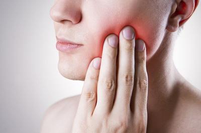 Пульсуючий зубний біль після видалення зуба мудрості