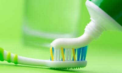 Зубна паста від карієсу: яке засіб краще, потрібен гель і ополіскувач, вибір хорошого складу для лікування