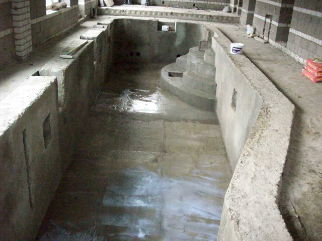 Обробка бетонної чаші басейну, оздоблення басейну з бетону