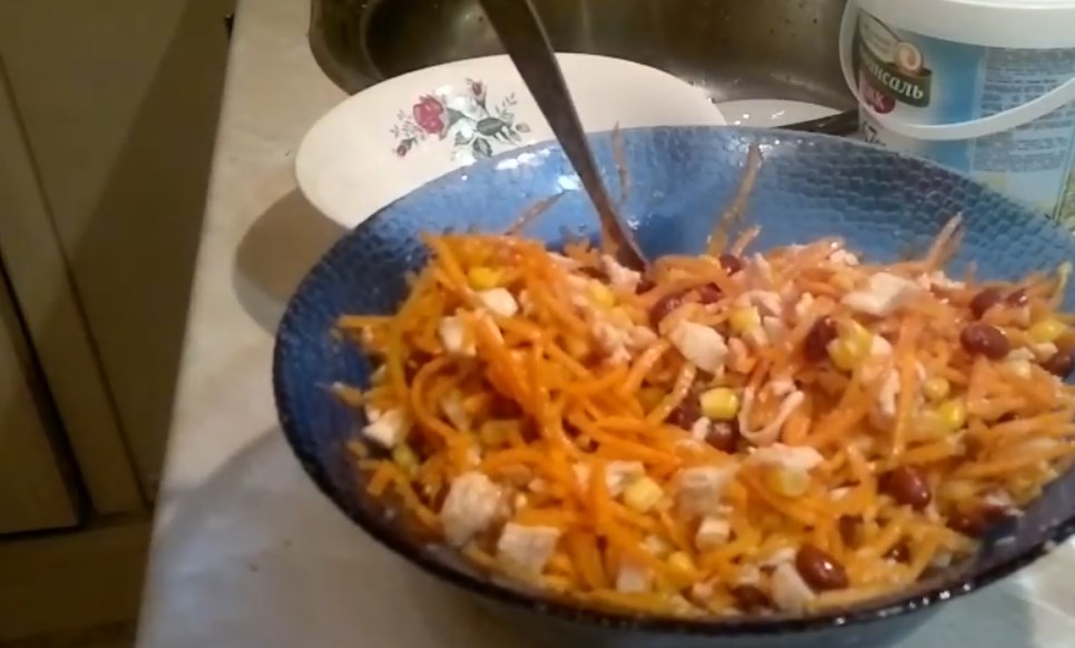 Салат з консервованої квасолею. 11 дуже смачних рецептів