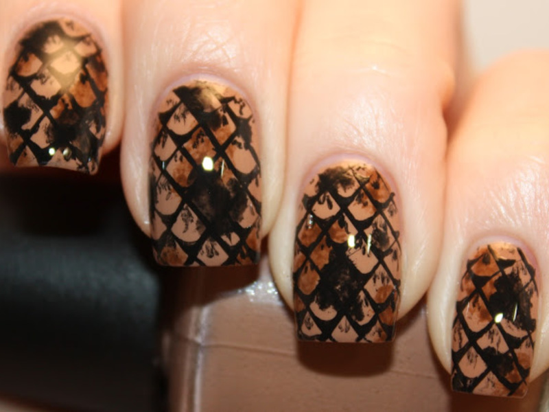 Ідеї дизайну манікюру з рептиліями, види виконання зміїної шкіри на нігтях гель лаком