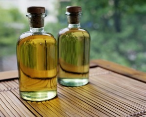 З чого роблять рицинова олія, корисні властивості та відгуки, застосування в домашніх умовах і рецепти