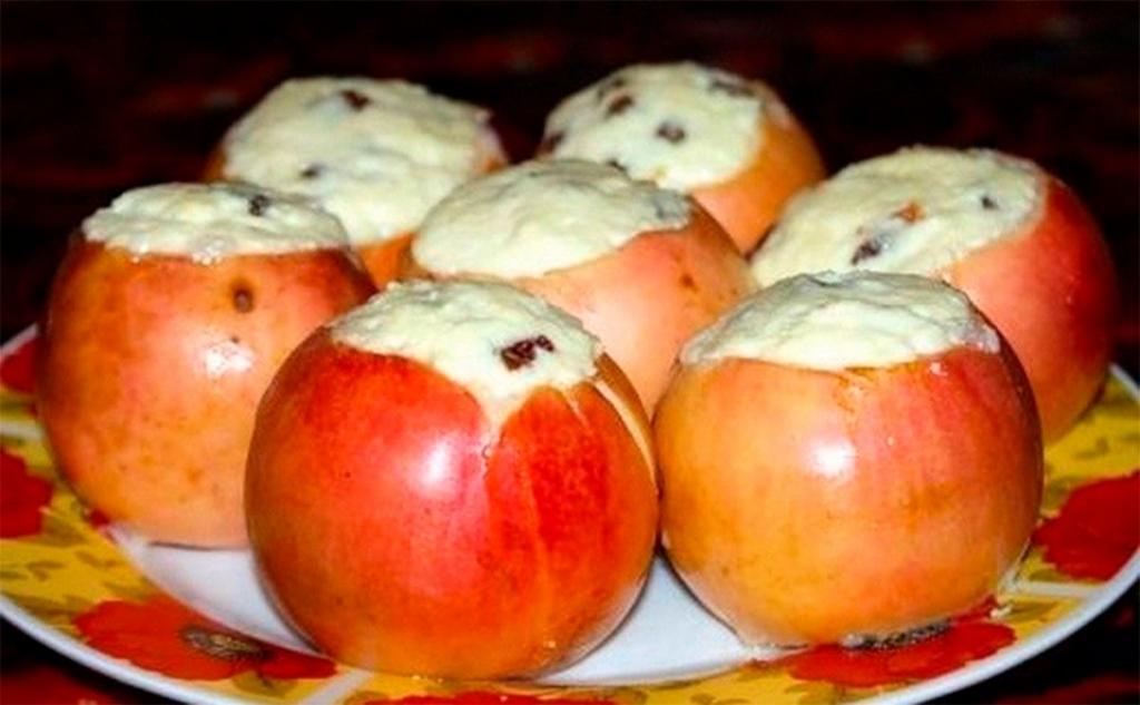 Як запікати яблука в духовці
