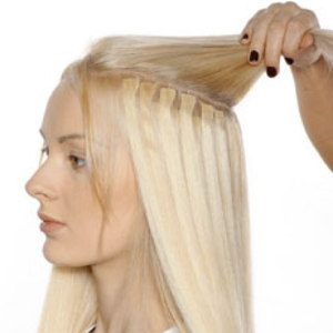 Стрічкове нарощування волосся: плюси і мінуси процедури, корекція, протипоказання