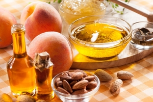 Застосування персикового масла: корисні властивості, догляд за шкірою обличчя, масаж для шкіри тіла