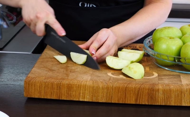 Рецепт яблучного пирога
