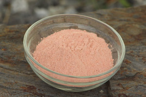 Рожева глина для обличчя: застосування, корисні властивості та відгуки, рецепти масок