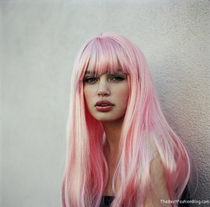 Рожевий колір волосся: яким дівчатам йде, як домогтися і правильно вибрати незвичайний відтінок