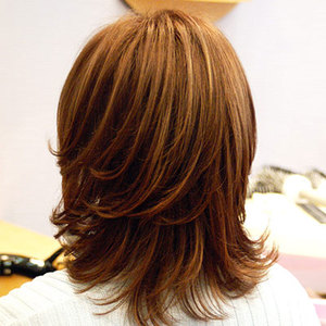 Стрижка драбинка для волосся різної довжини, різновиди зачіски, техніка виконання стрижки в домашніх умовах