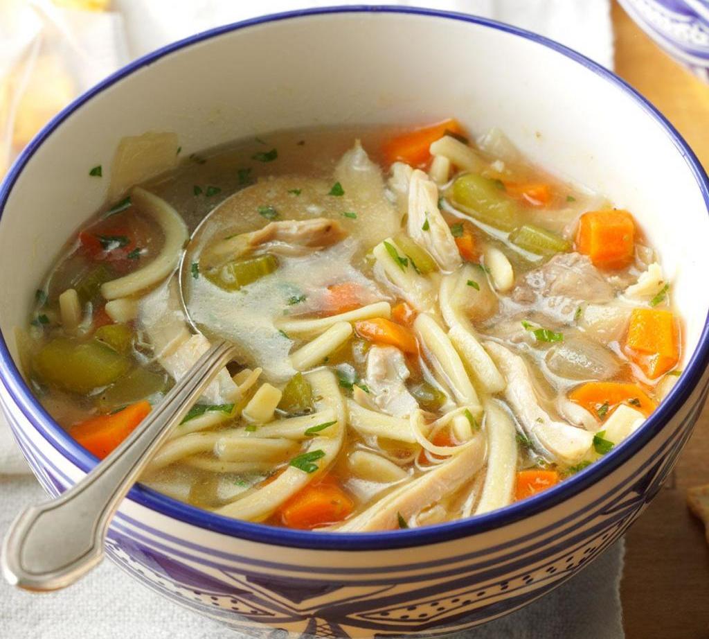 Суп з селерою і куркою: прості рецепти