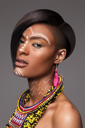 Види і особливості жіночих і чоловічих афрокосичок: поради професіоналів, плюси і мінуси африканської зачіски