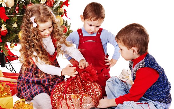 14 ідей подарунків для дітей на Новий рік: що подарувати і як оформити