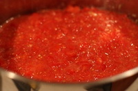 Аджика з помідорів з часником і перцем з варінням на зиму — 5 покрокових рецептів з фото