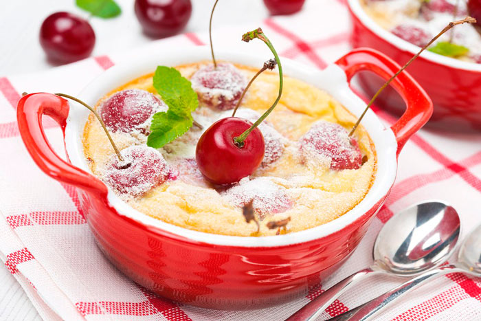 Французький пиріг клафуті: фірмові рецепти ароматної випічки