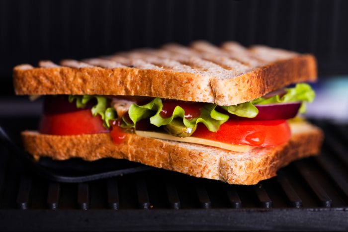 Як робити гарячі бутерброди: рецепти на кожен день
