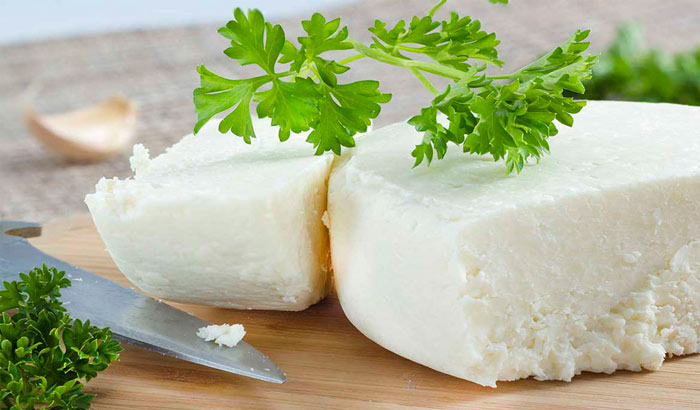 Як зробити домашній сир з сиру в домашніх умовах