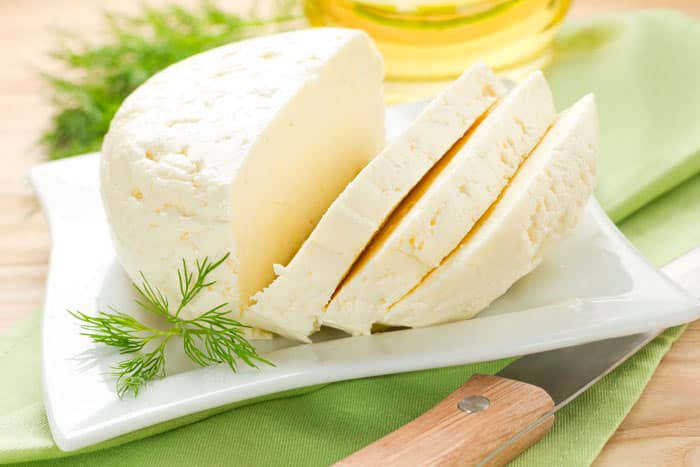 Як зробити домашній сир з сиру в домашніх умовах