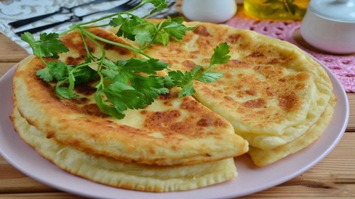 Хачапурі з сиром — 5 покрокових рецептів з фото
