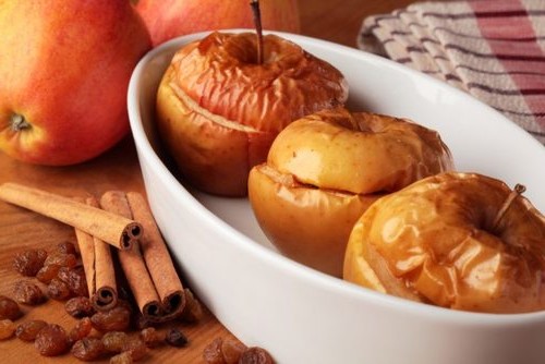 Печені яблука в духовці рецепт з фото